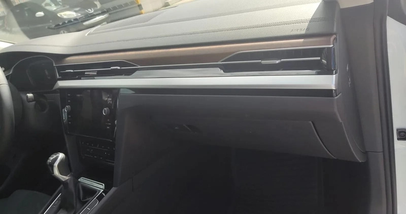 Volkswagen Arteon cena 127999 przebieg: 27000, rok produkcji 2021 z Kraków małe 67